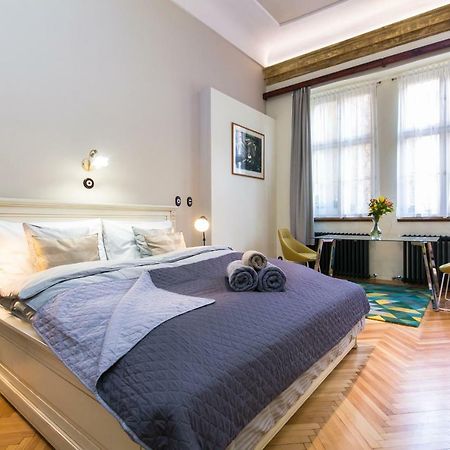 Apartment Nebovidy I - Historic Centre - Terrace - Air Conditioning Praga Exterior foto