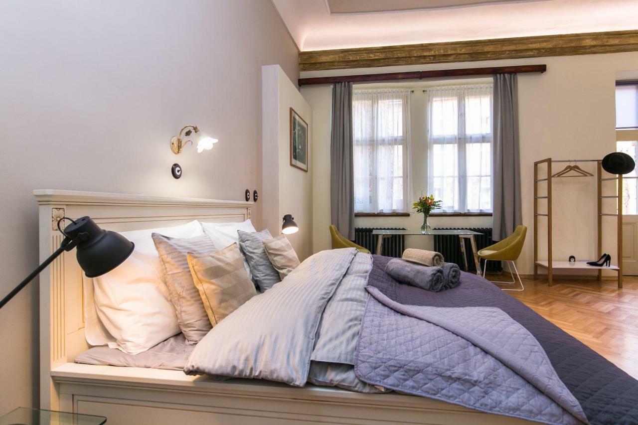 Apartment Nebovidy I - Historic Centre - Terrace - Air Conditioning Praga Exterior foto